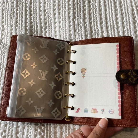Louis Vuitton Agenda Pm. With extra bits for free included. - Picture 14 of 17